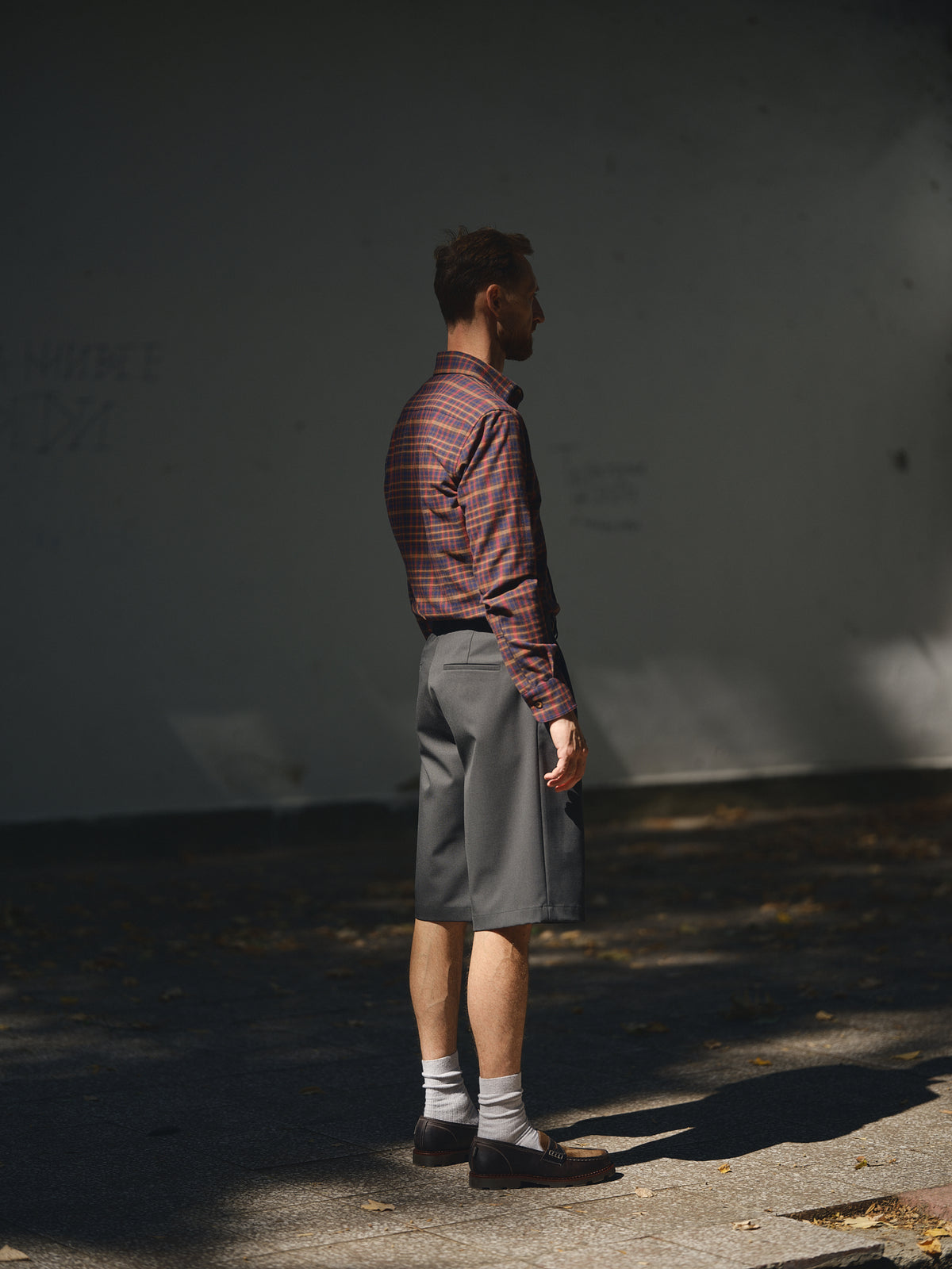 London Tailored Shorts in charcoal grey by TODÓR TRAME, image 2 of 4