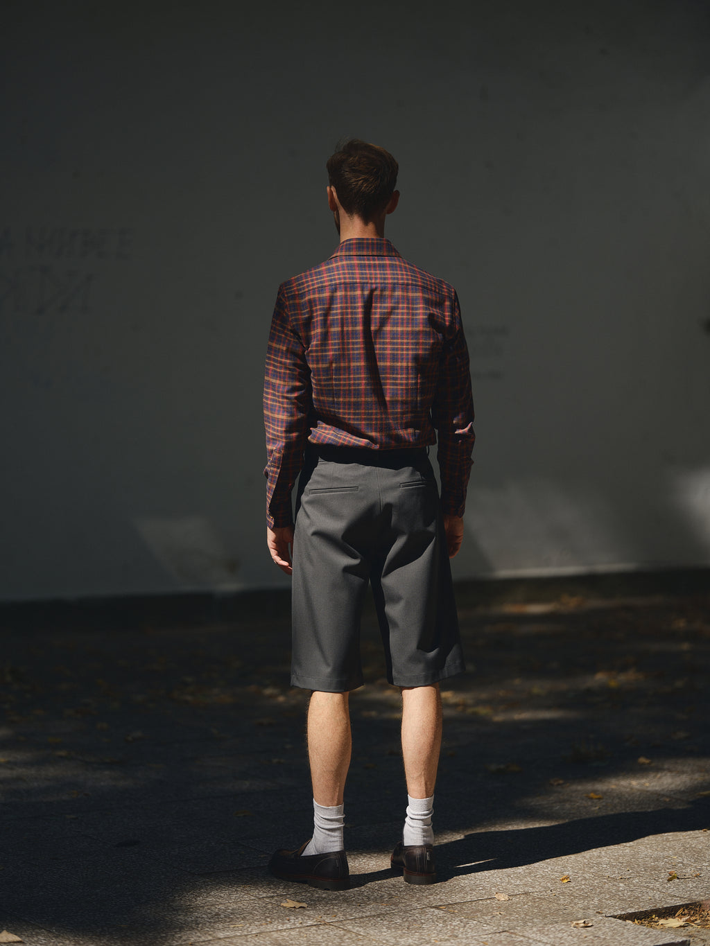London Tailored Shorts in charcoal grey by TODÓR TRAME, image 3 of 4