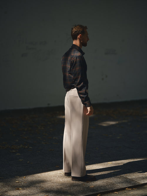 Atelier Trousers in stone by TODÓR TRAME, image 2 of 5